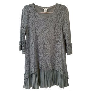 Life is Chic Lace Tunic Blue Gray Layered 3/4 Sleeves Round Neckline, Size M